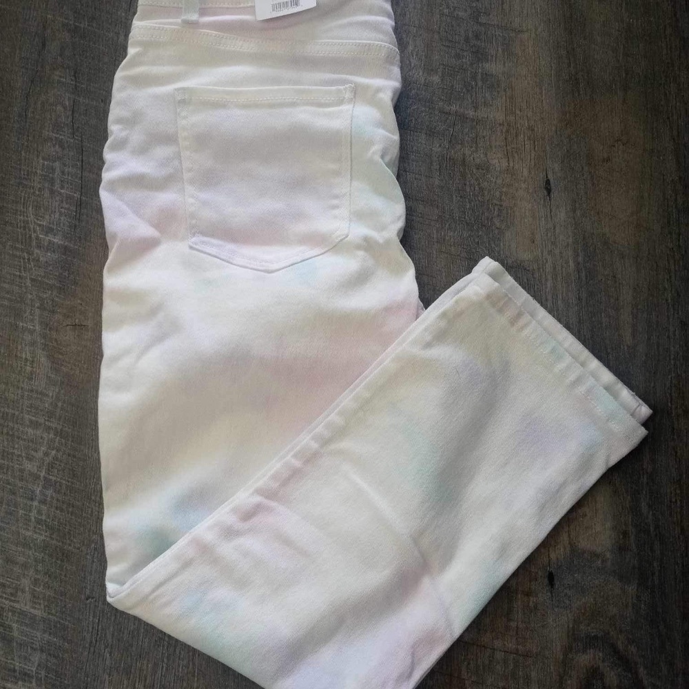 NWT Time and Tru White Pastel Tie Dye Jeans, Size 8, Hi Rise 28” Inseam
